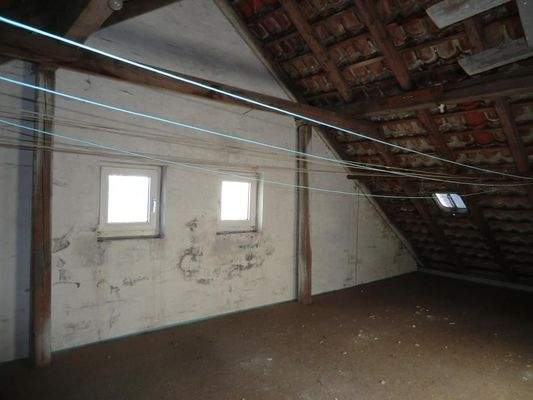 Almata-14-Dachboden-F1