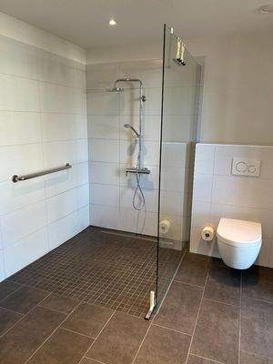 Badezimmer Ansicht I