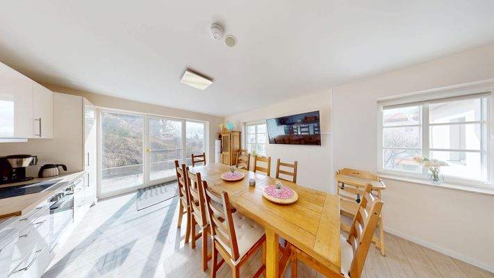 Küche mit Essbereich (Wohnung 2)