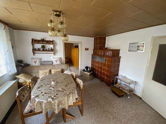 Wohnstube im EG mit Festbrennstoff Ofen.jpeg