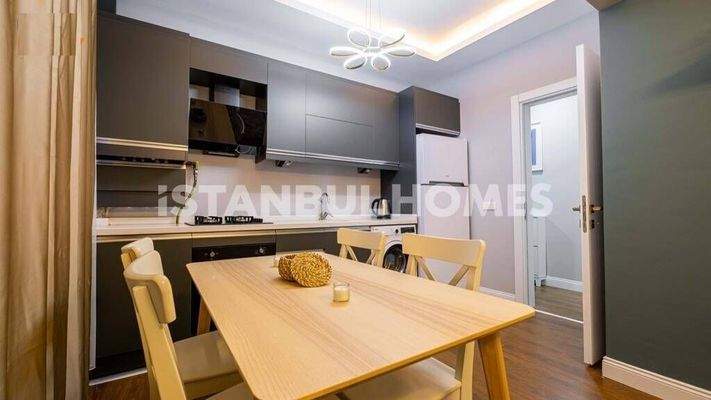Furnished Corner Property in Istanbul Aksemsettin