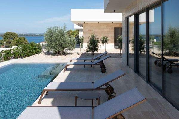 Luxuriöser Außenbereich