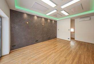 KITZIMMO-Geschäftslokal in zentraler Lage zu kaufen - Immobilien St. Johann.