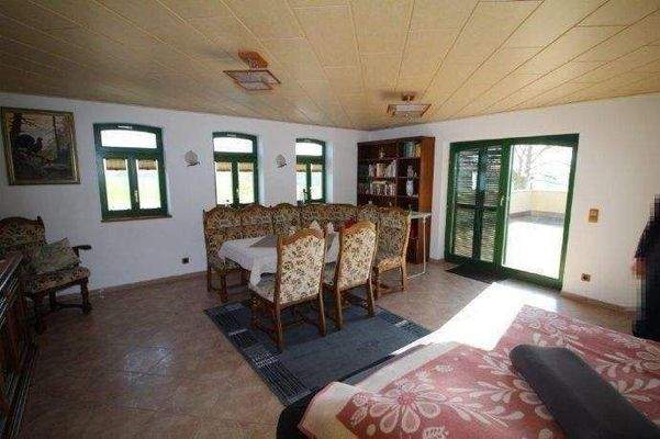 Separates Kaminzimmer/2. Wohnzimmer 