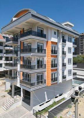 Spacious Sea View Apartments with a Shared Pool in Alanya