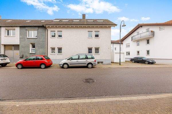 Ansicht Haus - Straße