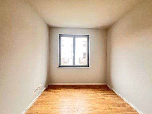 Leerer Raum mit Fenster