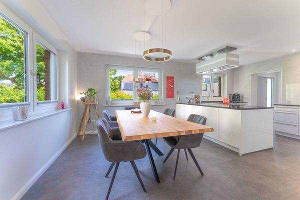 Essbereich an der offenen Küche