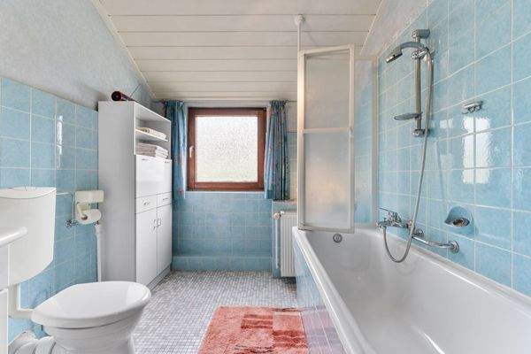 Badezimmer im Dachgeschoss