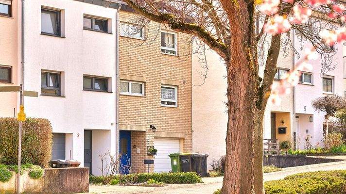 Hausansicht_Strasse_04