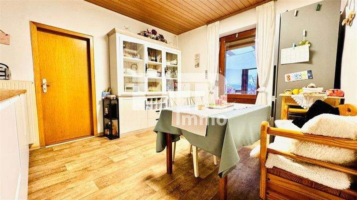 EG Küche / EBK Zugang Wintergarten