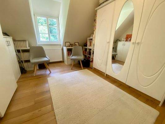 Büro / Kinderzimmer