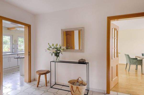 Blick von der Diele in Küche &amp; Esszimmer