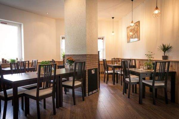 Gastraum eingerichtet