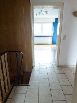 Blick vom Badezimmer in Flur OG