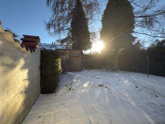 Südterrasse und Garten