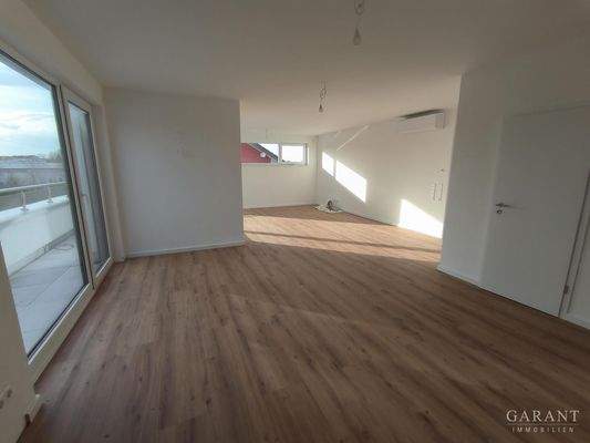 Wohn-/Essebereich mit offener Küche