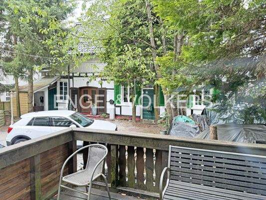 Terrasse mit Blick zum Innenhof