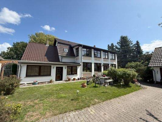 Haus- und Grundstücksansicht