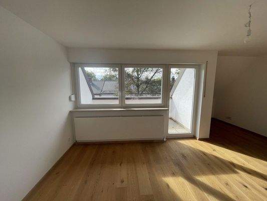 Wohnzimmer-Blick auf Loggia 