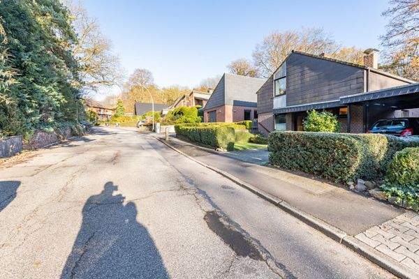 Hausansicht / Auffahrt