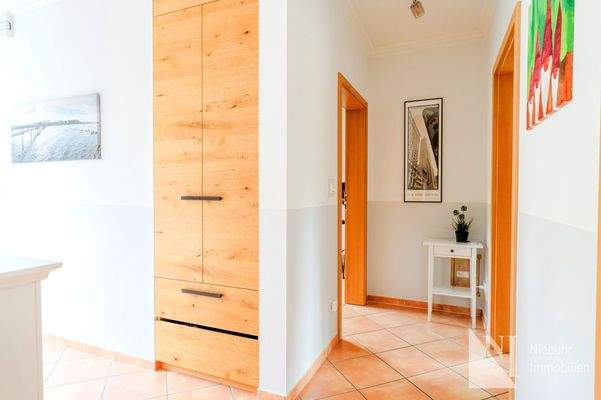 Maßangefertigter Garderobenschrank