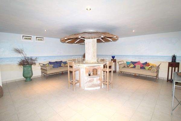 4-Bedroom Villa with Private Pool by the Beach in Almeria