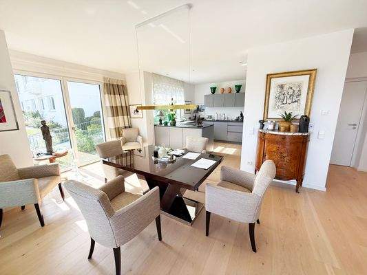 Essbereich mit Küche