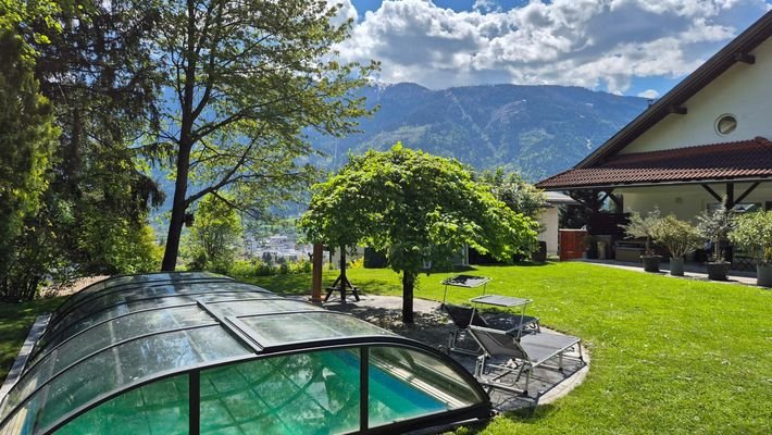 Pool mit Ausblick