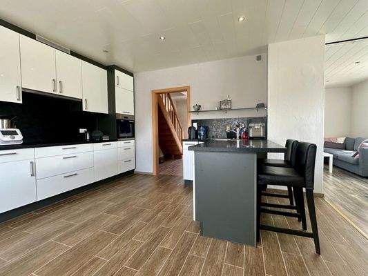 Einbauküche mit Tresen