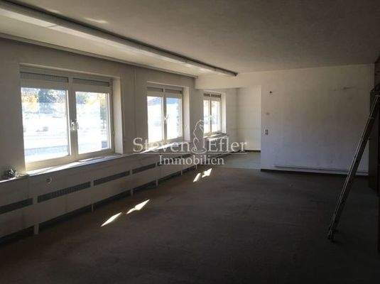 Büro im Erdgeschoss