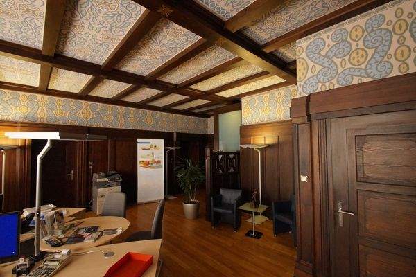 Repräsentative Empfangs- & Büroräume im Erdgeschoss