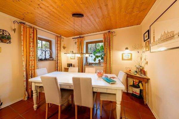 Gemütliches  Esszimmer