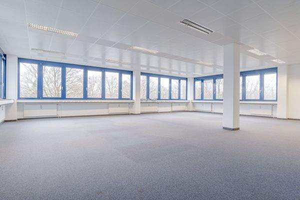 Büroraum 137 m² – flexibel teilbar