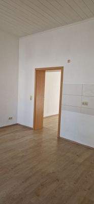 Wohnküche mit Blick zum Schlafzimmer