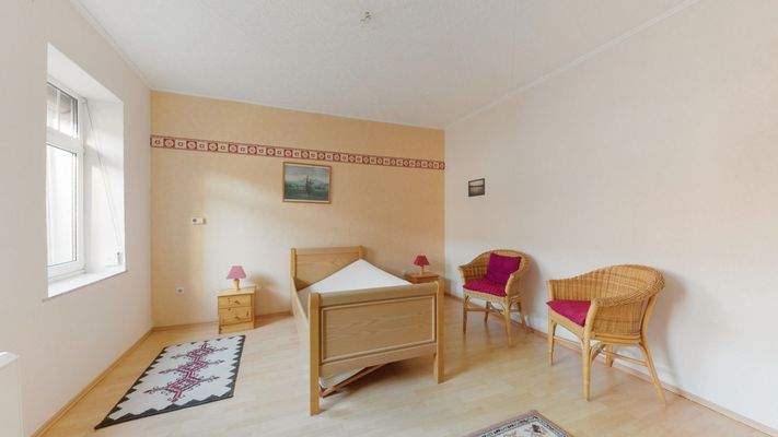 Schlafzimmer Wohnung rechts