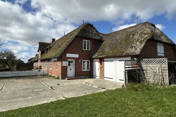 Ansicht NebeneingNebeneingang zum ehemaligen Caféang zum ehemaligen Café NEU