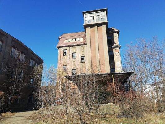 Seitenansicht Gebäude