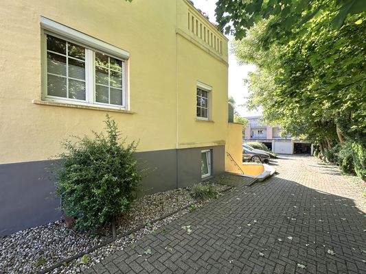 Zufahrt zu den Stellplätzen