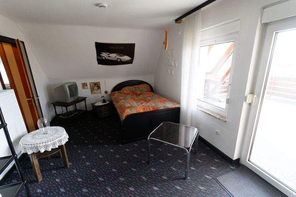 Schlafzimmer OG 2 v. 2 mit Terrassenabgang