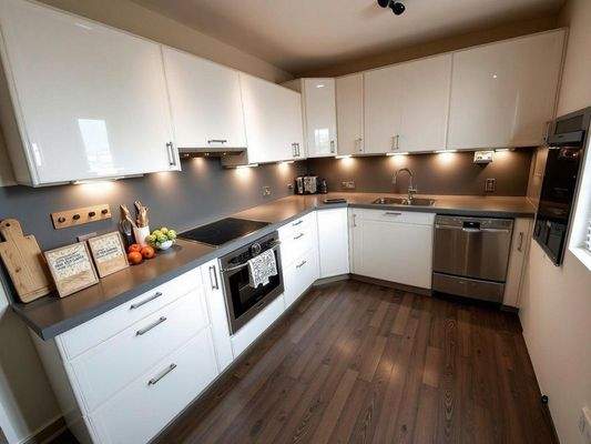 Küche von KI virtuell bearbeitet