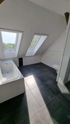 Dusch-/Wannenbad im DG