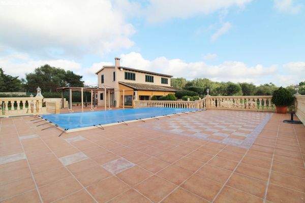 Finca mit Vermietlizenz