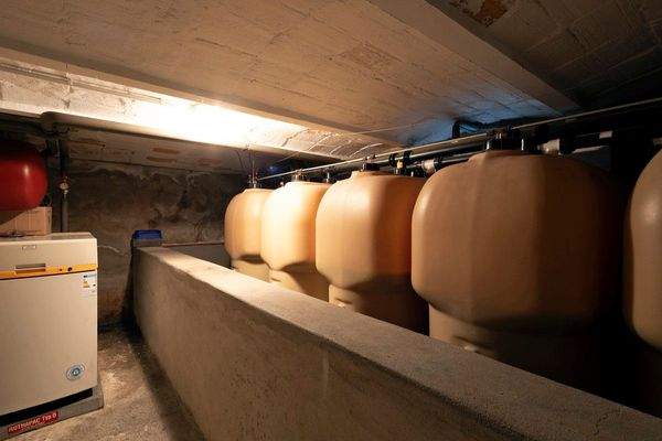 Keller mit Ölspeicher und Verbrenner