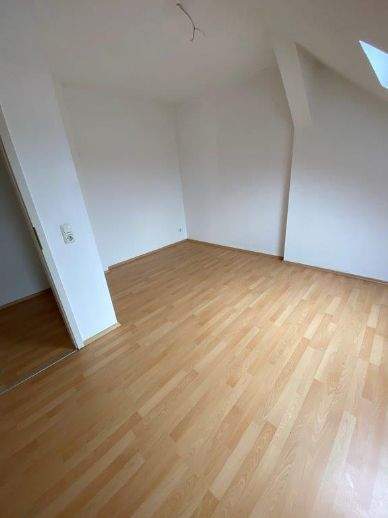 3 Raum Wohnung Zwickau Innenstadt mit Balkon und Tageslichtbad ab sofort zu vermieten - Photo 1