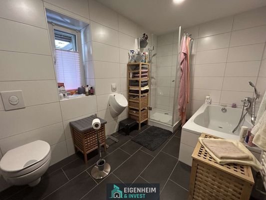 Badezimmer EG
