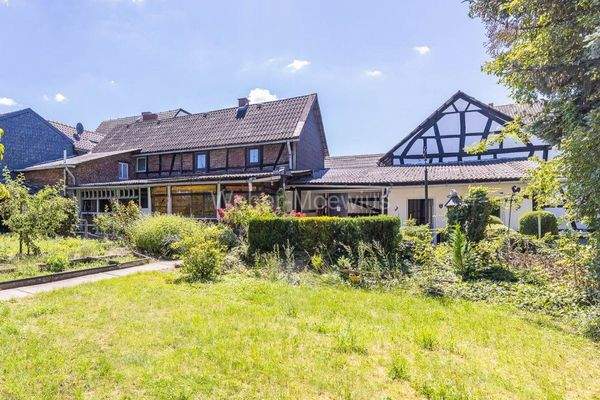 3489 rückwärtige Gartenansicht