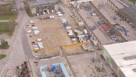 Berlin Halle, Berlin Hallenfläche