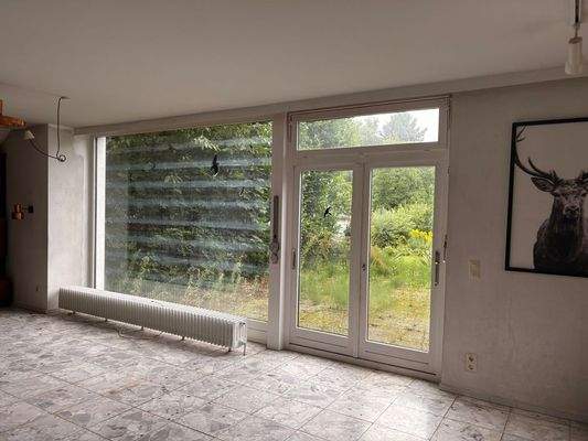 mit Zutritt zur Terrasse