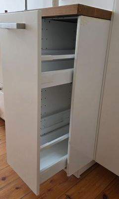 Ausziehschrank
